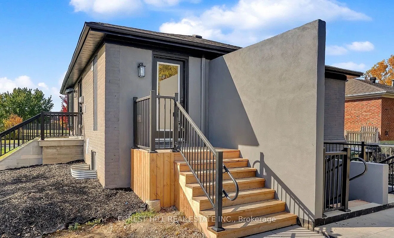 105 Galloway Rd — Photo 2