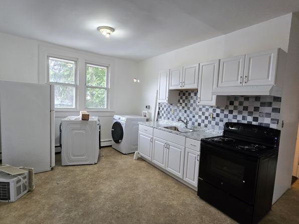 65 Windermere Ave #4