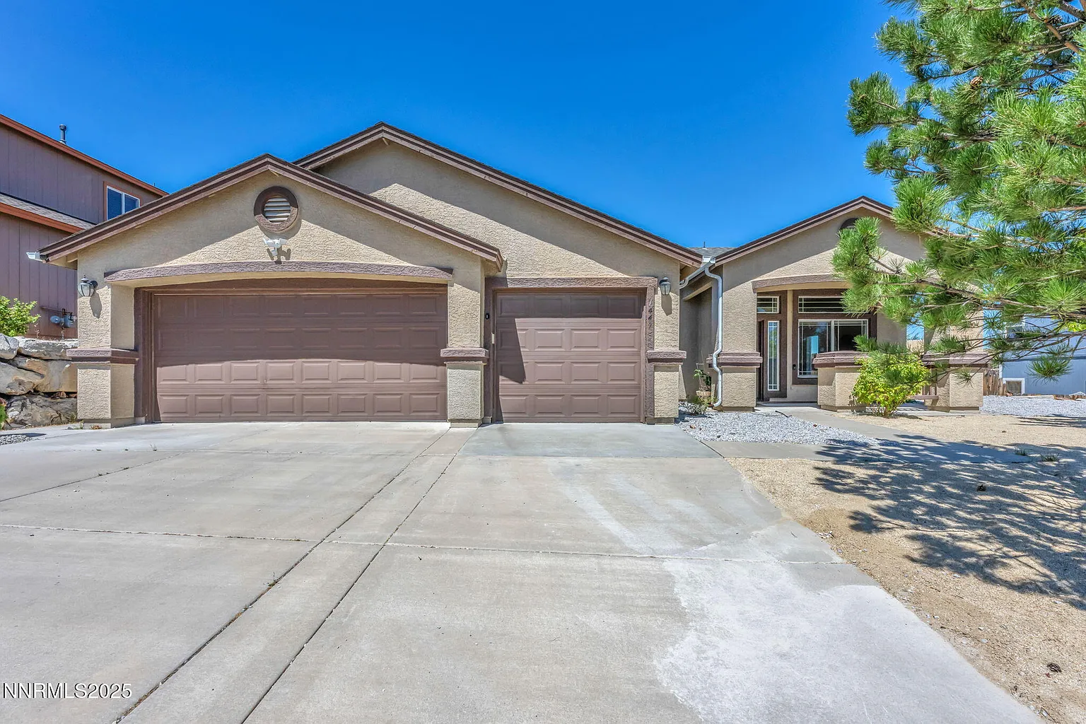 1447 Orca Way photo 1