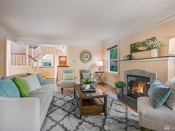 4th image of 8047 Brooklyn Ave NE