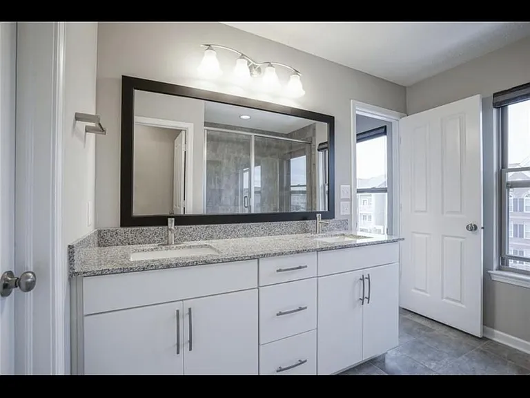 12953 Grand Blvd — Photo 16