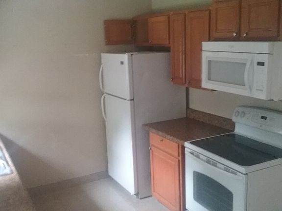3rd image of 4872 SW 44th Ter #House