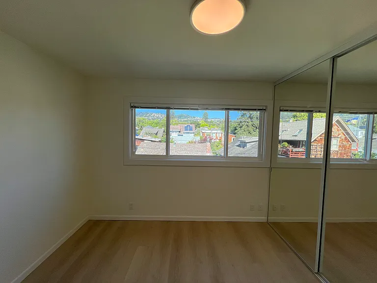 2511 Prince St #9 — Photo 25