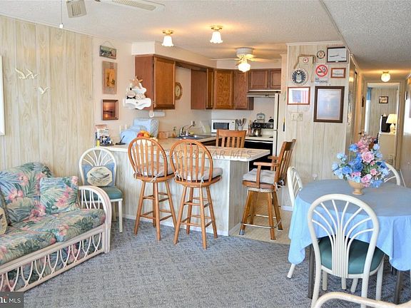 Living/ Kitchen