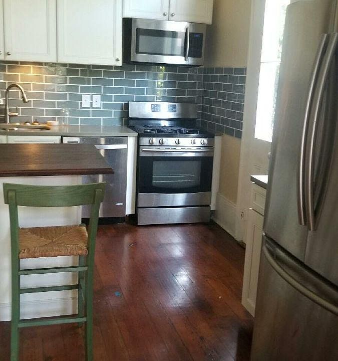 2nd image of 1711 Burgundy St #A