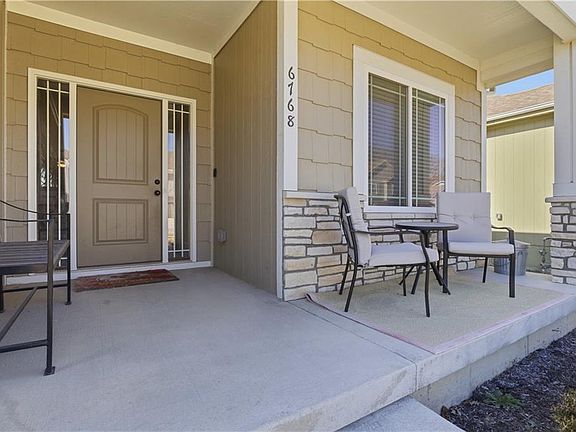 4th image of 6768 Prairie Ln