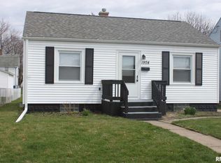 1924 2nd St, Moline, IL 61265