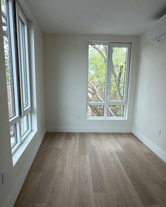 2nd image of 2859 Briggs Ave #2B