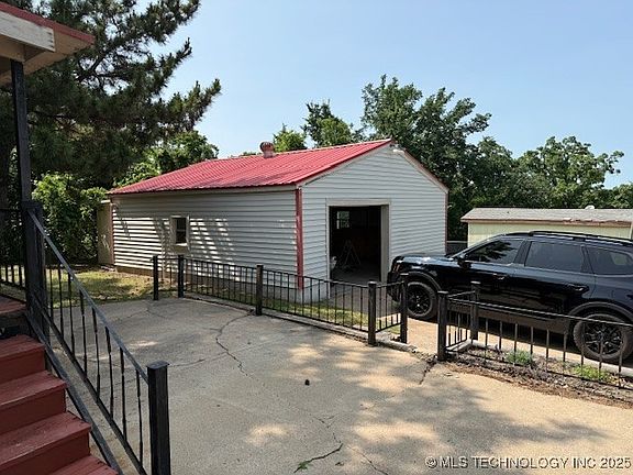 4th image of 14 N Lakeview