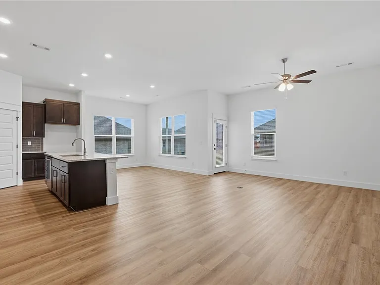5109 Vista Ave — Photo 5