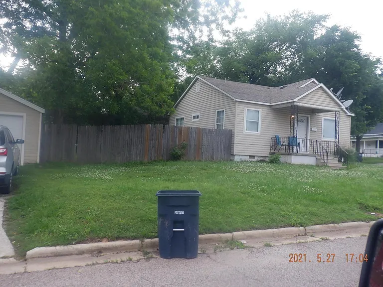 430 N Pesotum Ave — Photo 13