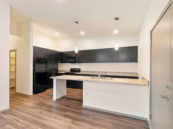 3rd image of 4943 Dunham Dr #820f7bef9