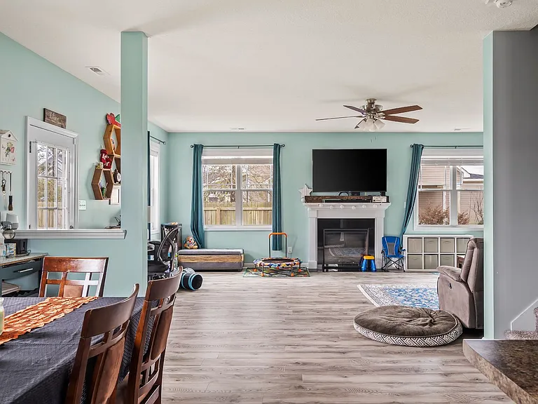 329 Adobe Ln — Photo 13