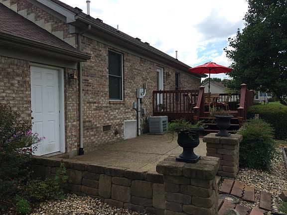 3rd image of 130 Shelby Dr