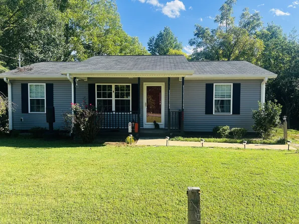 223 Mount Leo Heights St, McMinnville, TN 37110