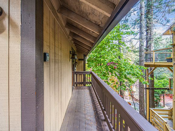 2nd image of 28374 Larchmont Ln