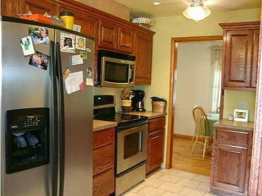 3rd image of 306 NW Crestview Dr