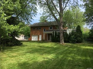 495 Beach Rd, Cheektowaga, NY 14225