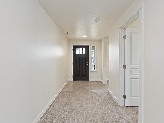 4th image of 2540 W Foxglove Dr