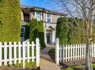 3903 Douglas St #3, Saanich, BC V8X5M4