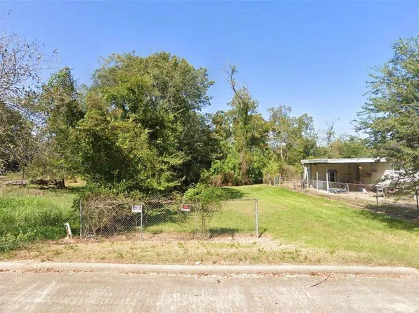 355 E Simmons St, Beaumont, TX 77703