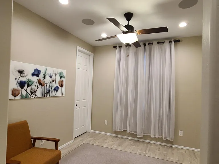 1666 E Lee Dr — Photo 9