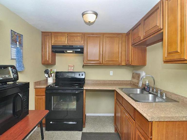 389 E Ashtabula St — Photo 16
