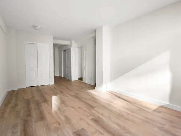 340 East 51st Street image 5 of 11