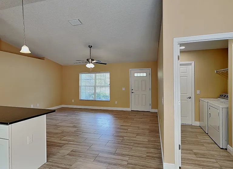 3732 W Wilburton Dr — Photo 4