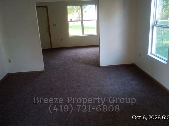 3rd image of 1327 N Michigan St