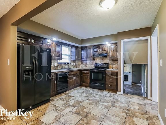 5th image of 408 E 90th St