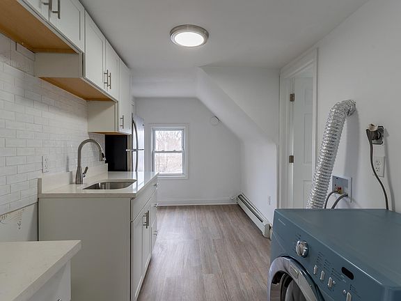 2nd image of 77-79 Hanford Ave #3