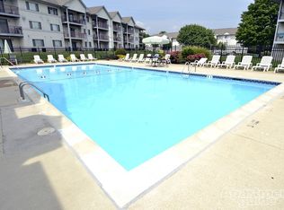 113 Valley Stream Dr, Newark, DE 19702