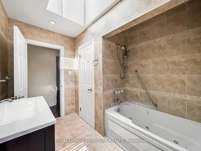 21 Broadlands Blvd — Photo 20