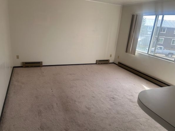 418 E State St, Rawlins, WY