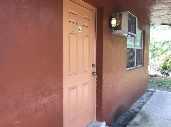 827 NW 10th Ter, Fort Lauderdale, FL 33311