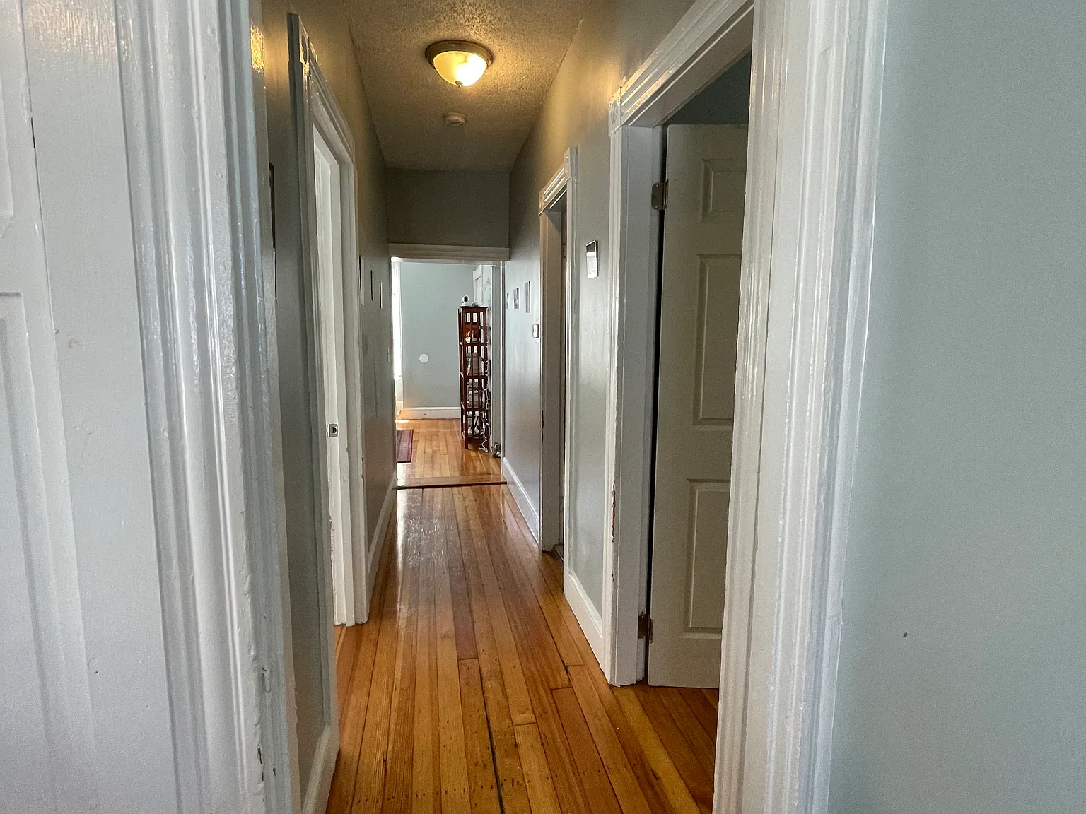 3 bed, 1200 sqft, $2,000 — Photo 4