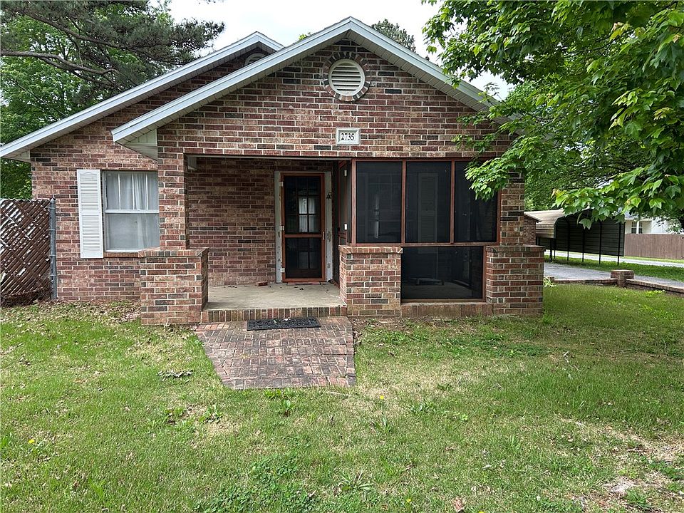 1st image of 2735 E Wyman Rd