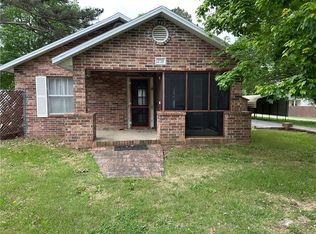 2735 E Wyman Rd, Fayetteville, AR 72701