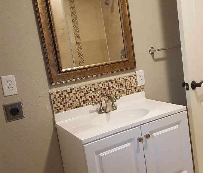 5 Spring Ln #1 — Photo 3