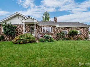 47 Preston Rd, Colonia, NJ 07067