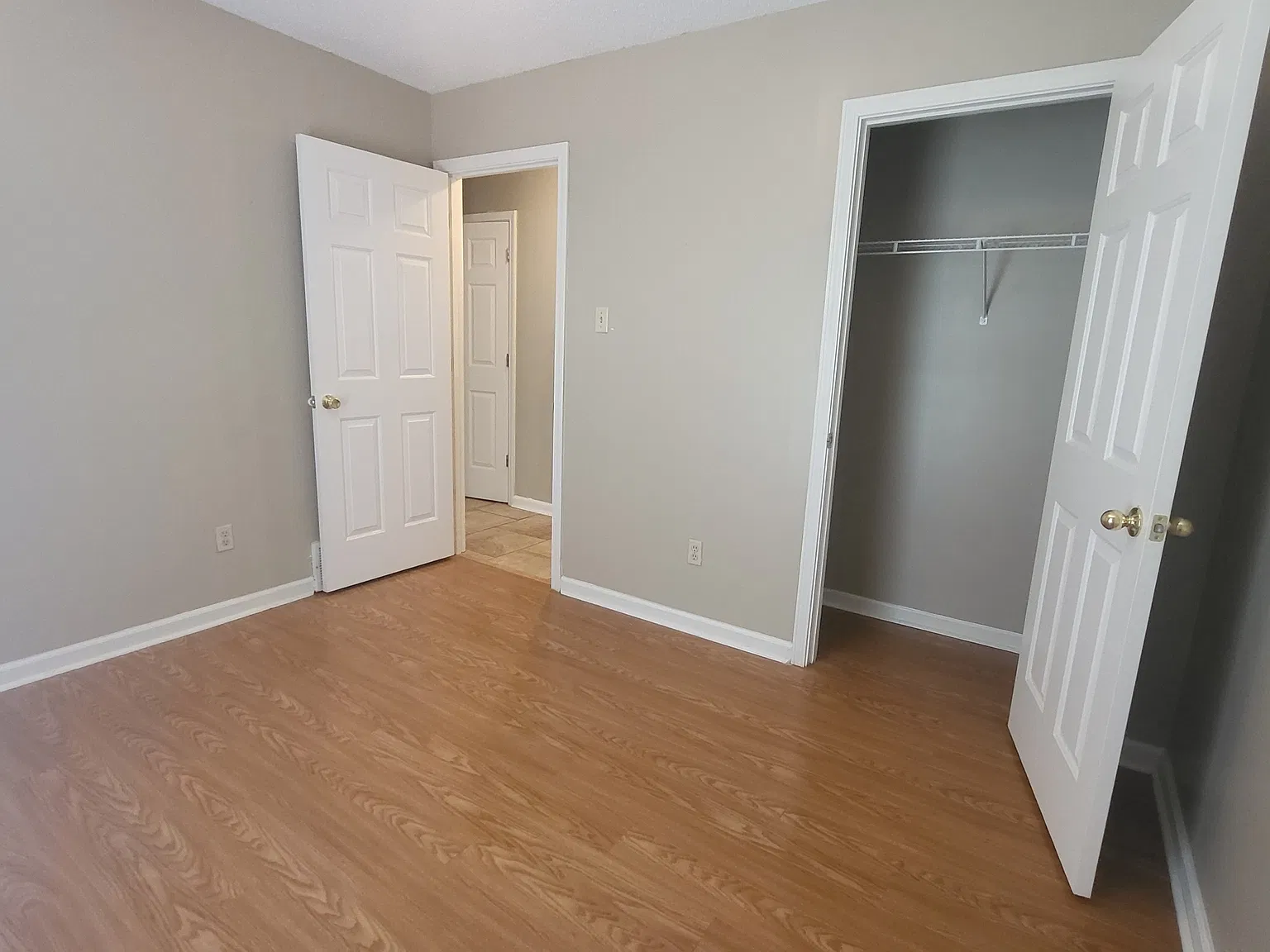 9246 Chalkwell Avenue 1 - 1 — Photo 4