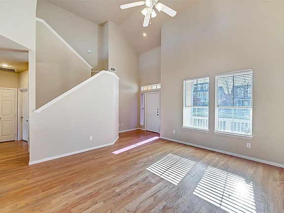 5th image of 10221 Lakeview Dr