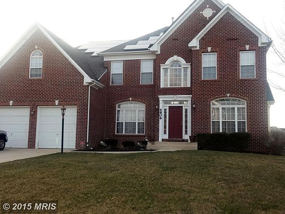 Exterior (Front) - Solar