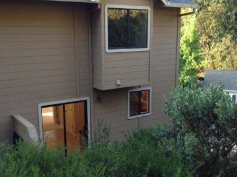 2nd image of 1317 Oak Ridge Dr