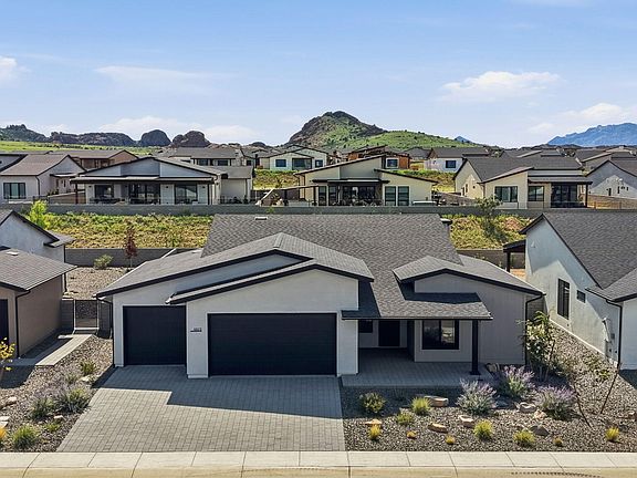 3rd image of 5512 E EDGAR Way