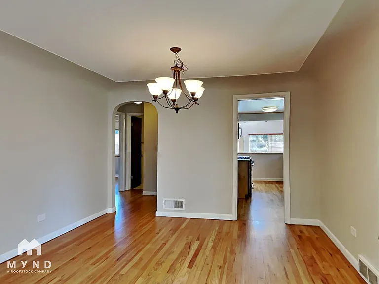 1076 S Monroe St — Photo 7