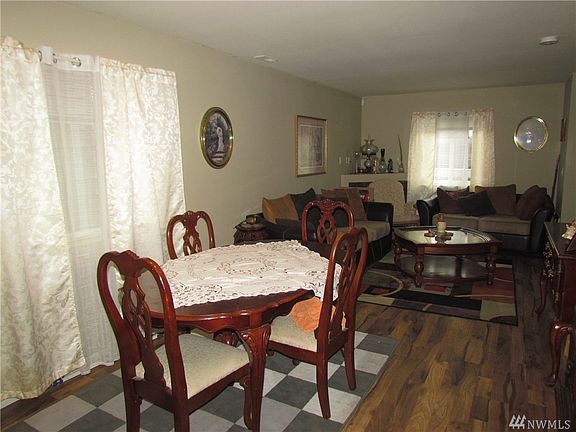 3rd image of 322 117th St E