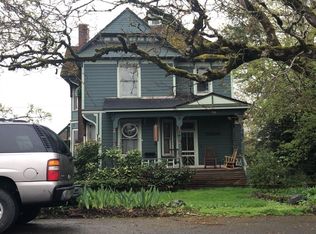 38882 N Main St, Scio, OR 97374