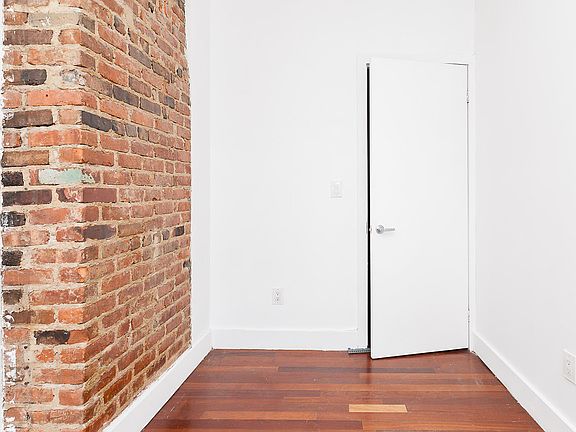 4th image of 194 Humboldt St APT 4R